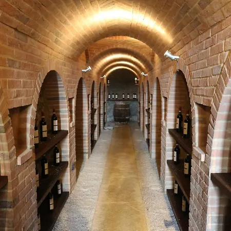 Ca Del Crutin * Monteu Roero
